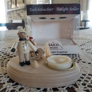 Saico Tealight Holder - Boy, Snowman on a Sled